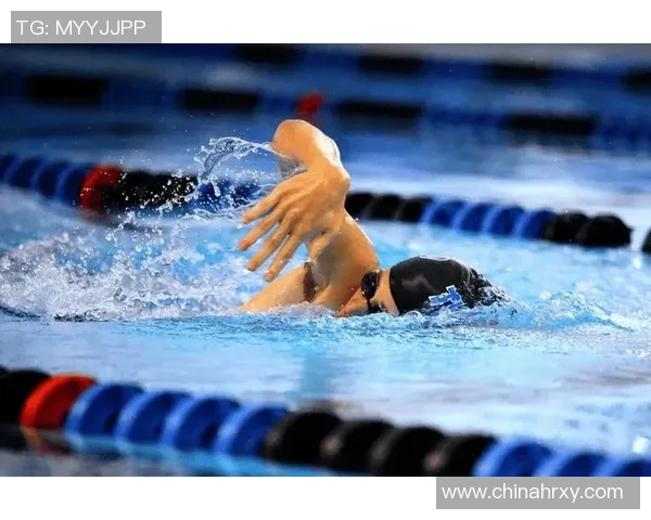 自由泳呼吸技巧解析：如何提高呼吸效率与减少体力消耗