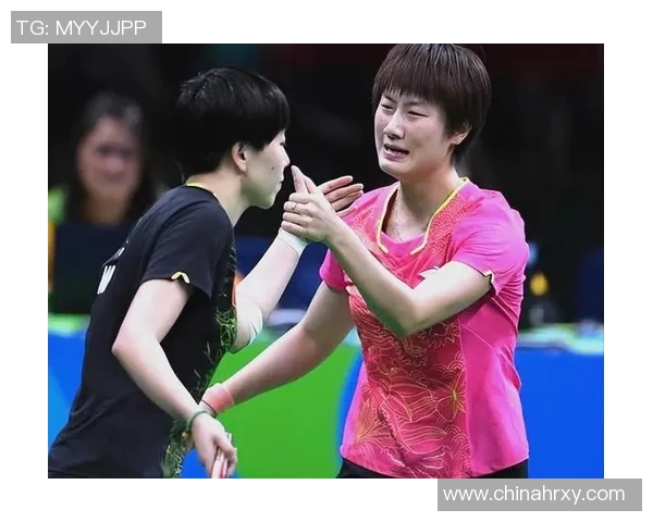 游泳明星的拼搏之路与成就背后：探索他们的坚持与荣耀